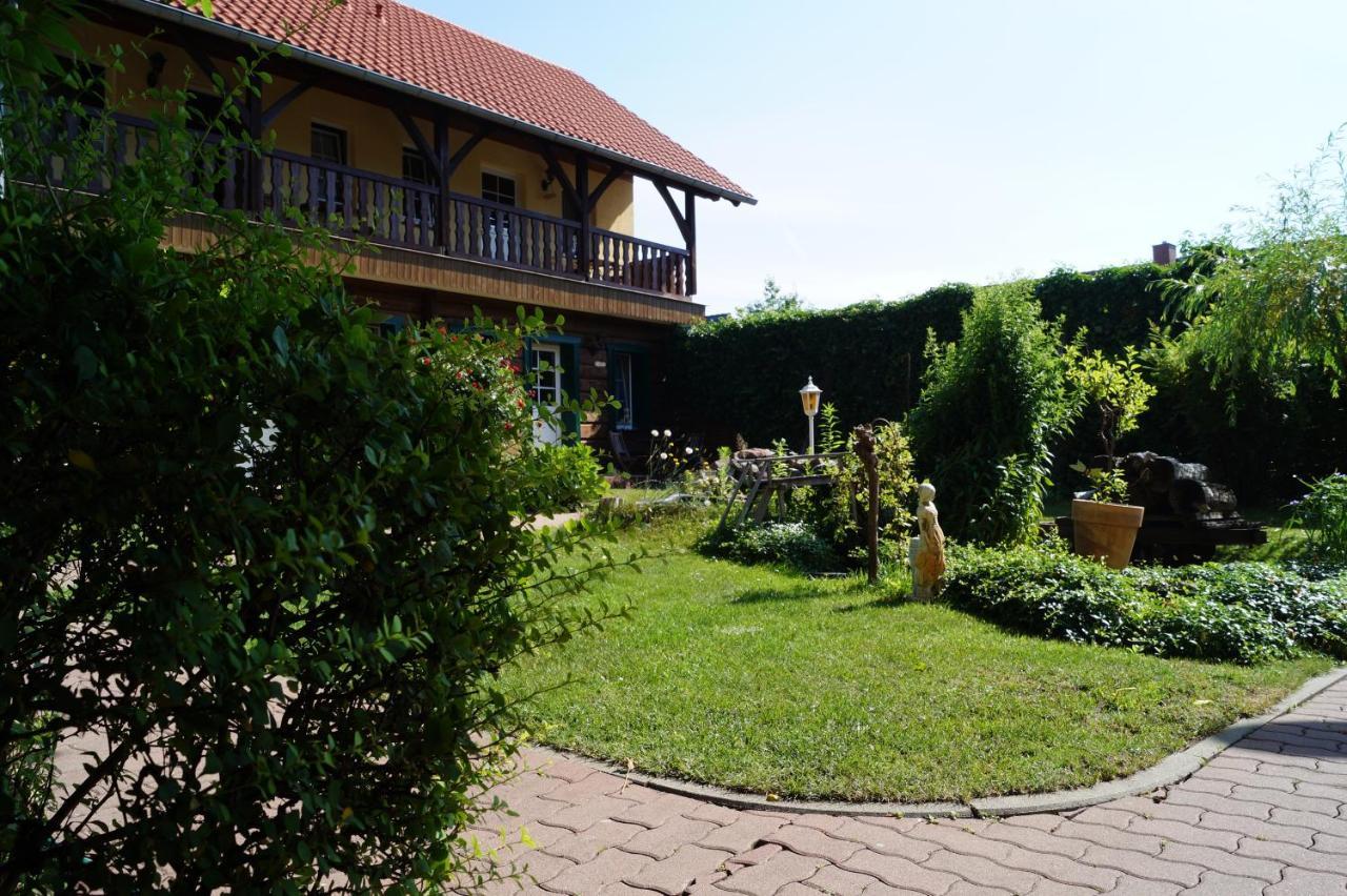 Zum Holzpantoffelmacher 3*